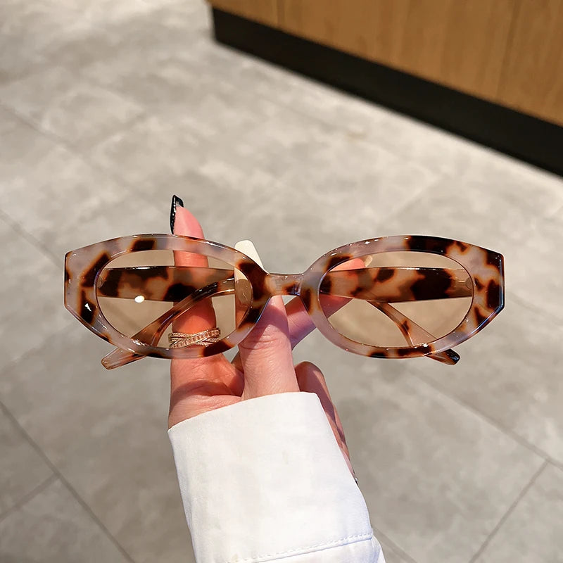 KAMMPT Vintage Oval Sunglasses Women Fashion Retro Female Sun Glasses New in Trendy Luxury Brand Designer Lady Shades Eyewear